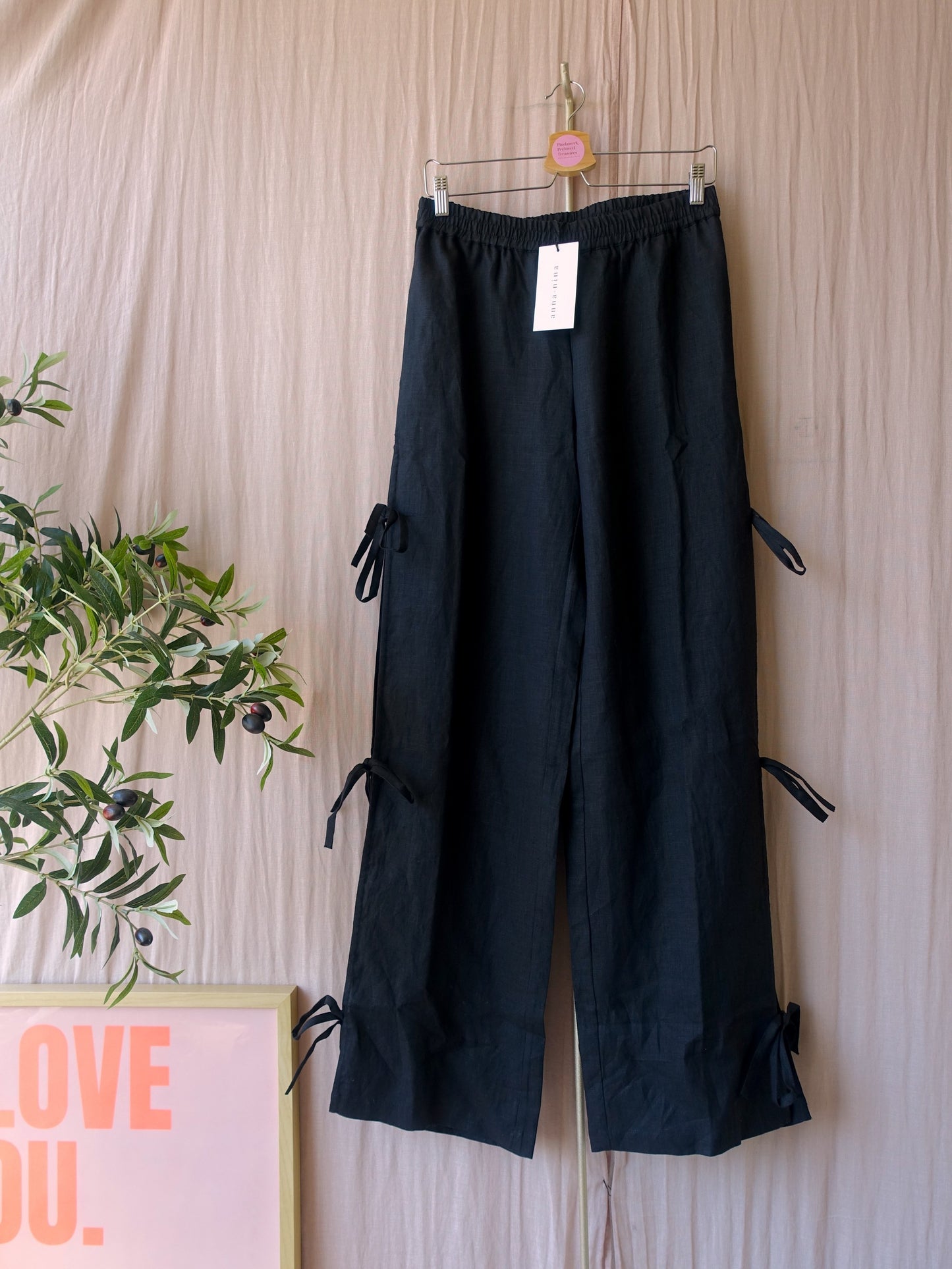 Anna + Nina nero linnen bow pants black