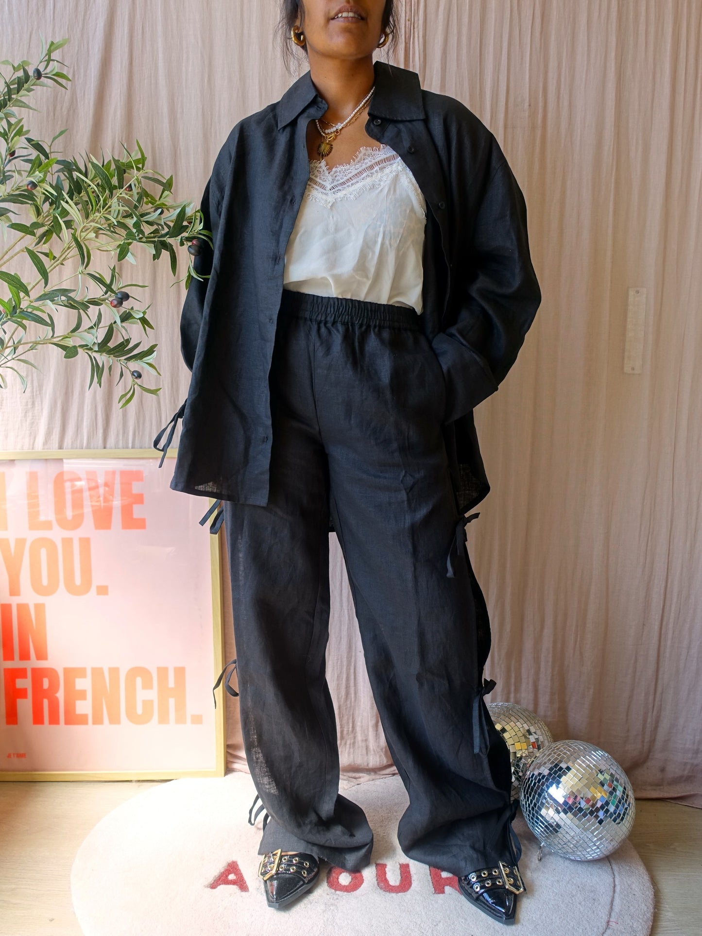 Anna + Nina nero linnen bow pants black