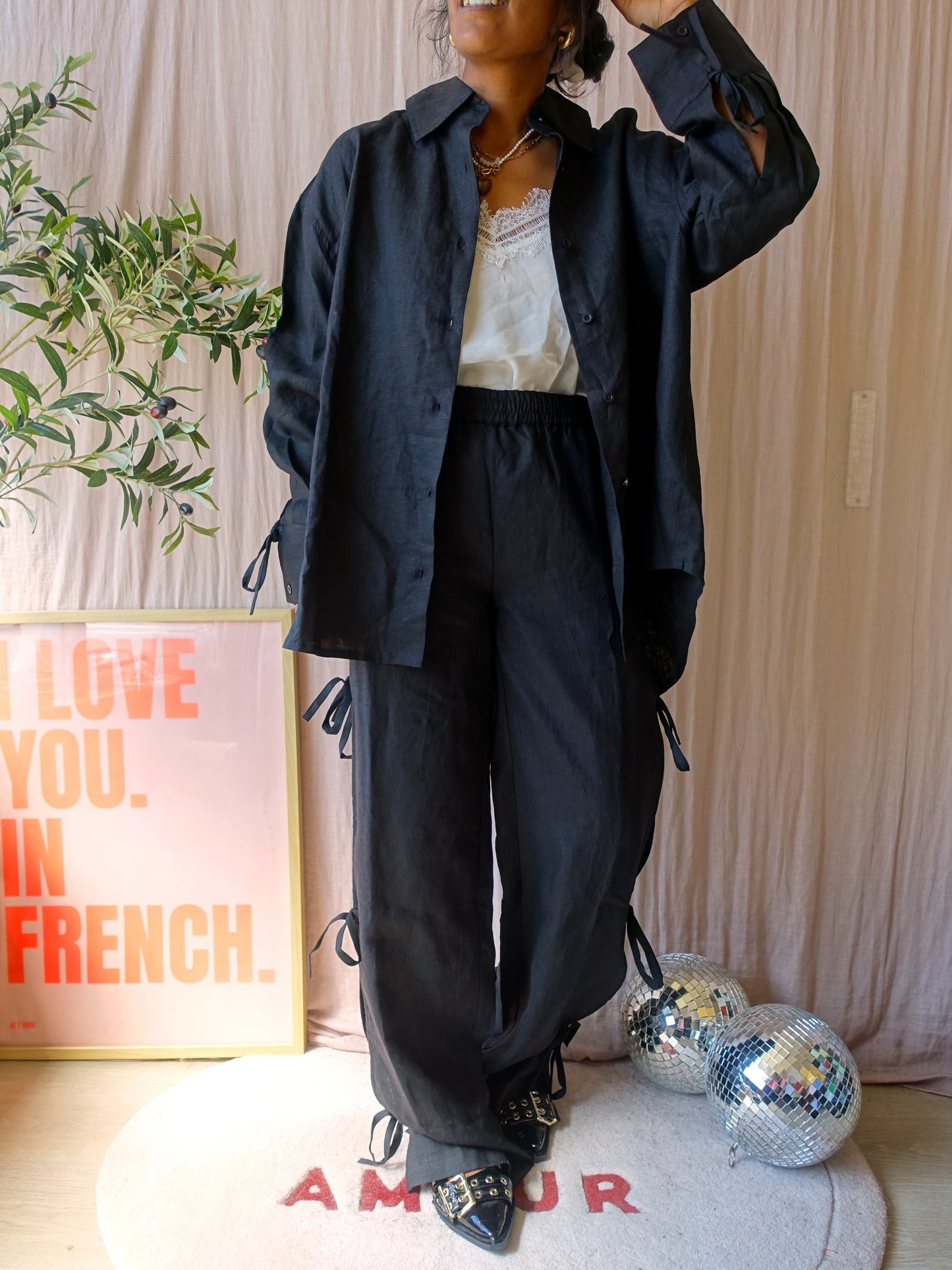Anna + Nina nero linnen bow pants black