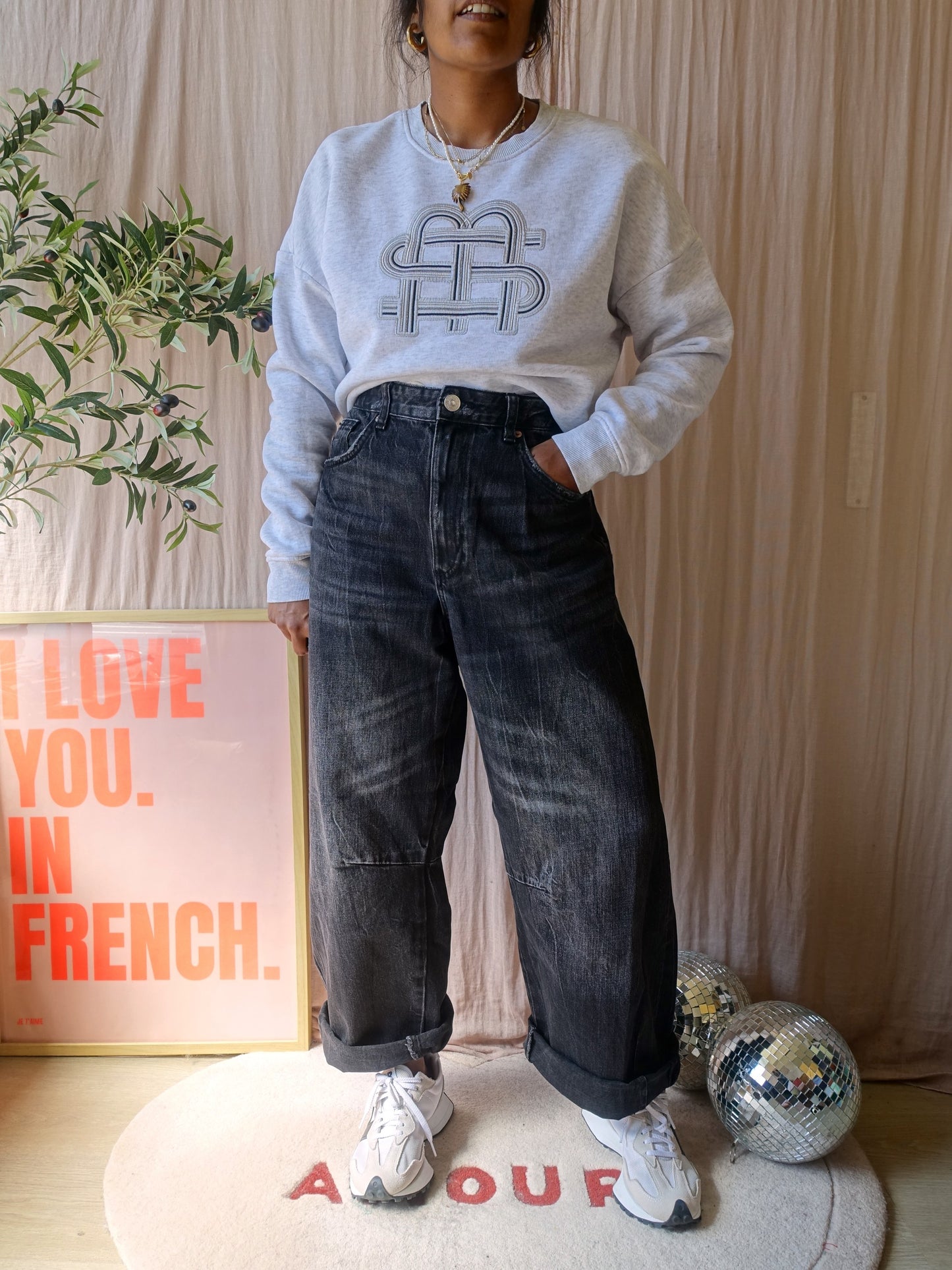 Melting Stockholm embroidered sweater light grey