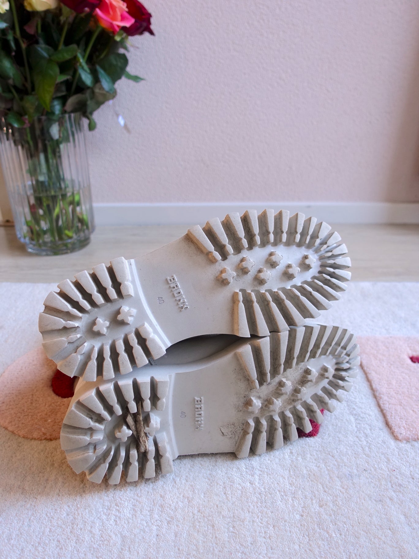 Bronx Groov-y leather boots winter white