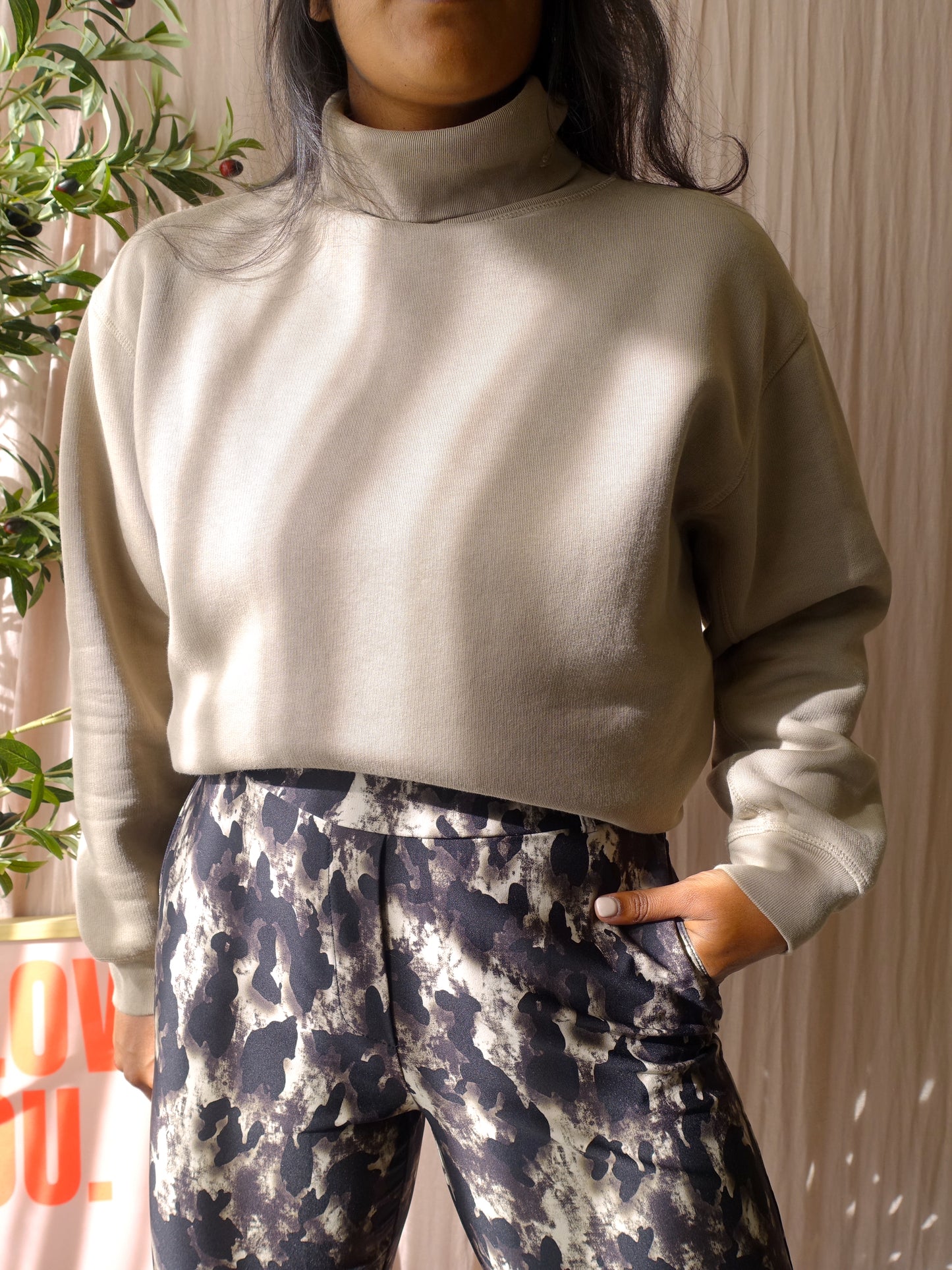 Closed turtleneck sweater warm taupe