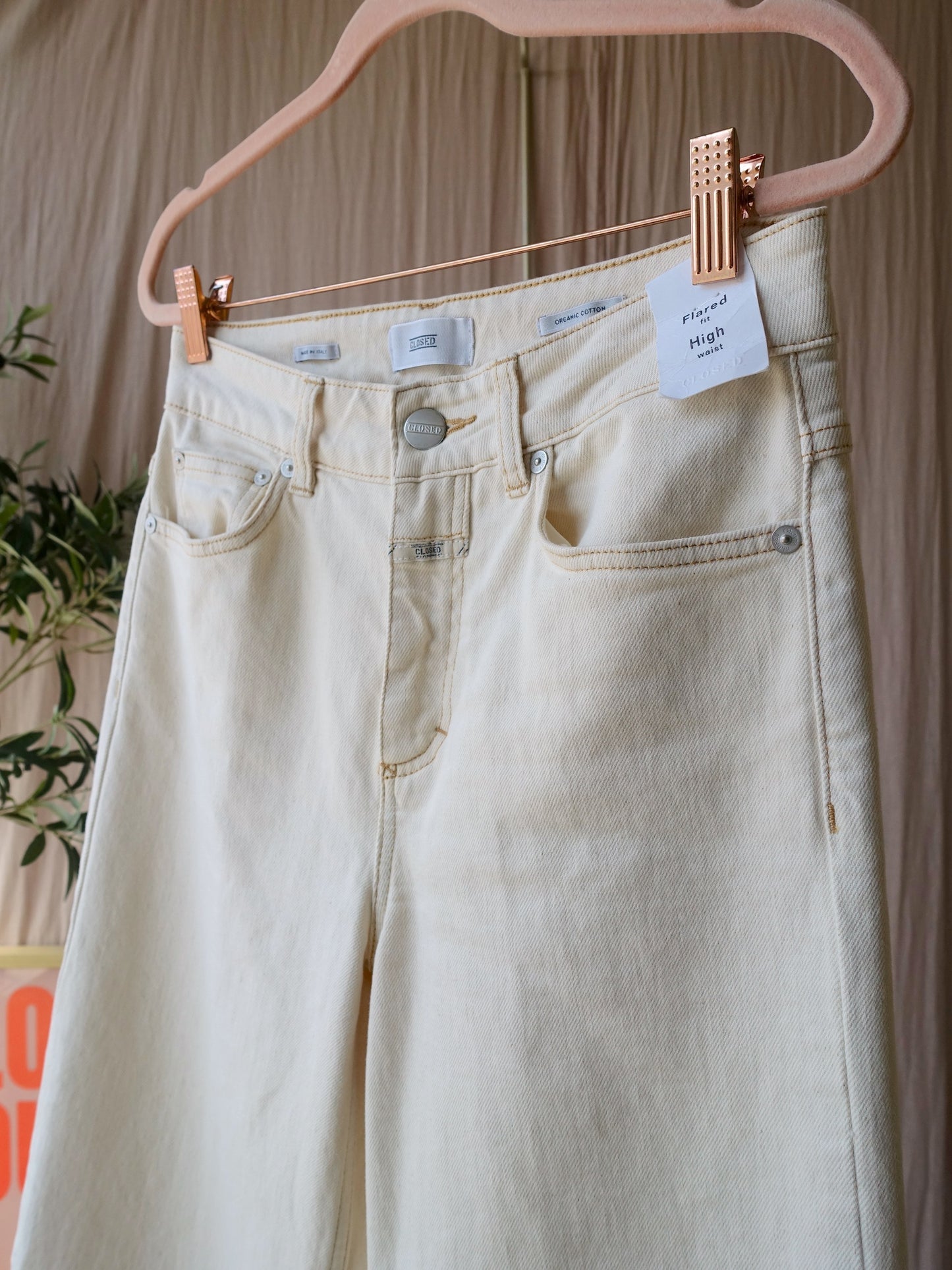 Closed glow-up high waist flared jeans ecru