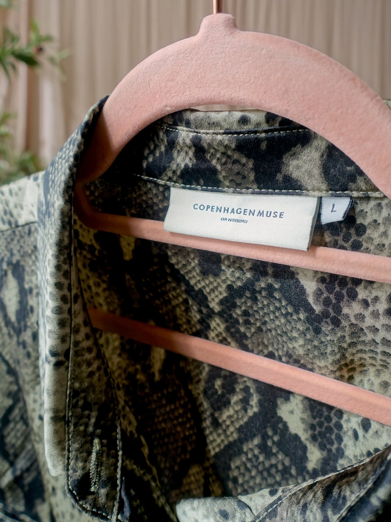 Copenhagen Muse belted satin jurk army