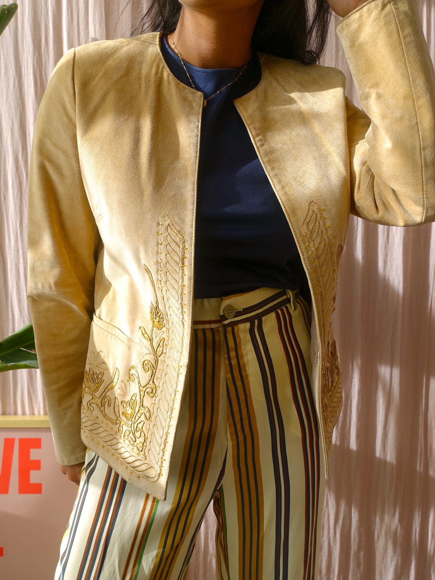 Vintage embroidered suède bohemian jacket