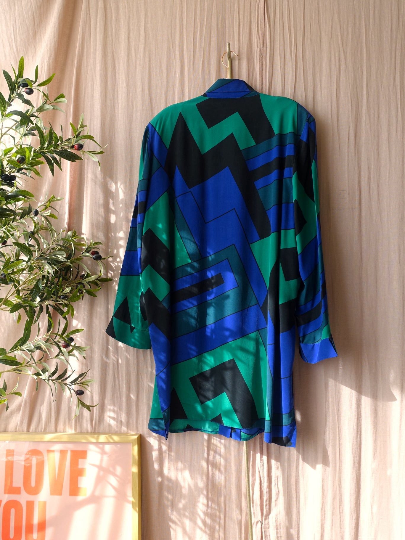Vintage Edgar Vos Boutique 100% silk shirt