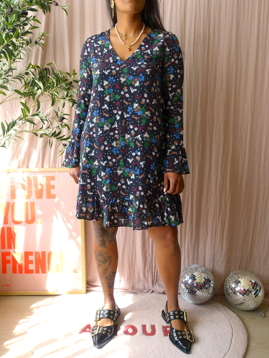 Essentiel Antwerp 100% silk mystic print jurk