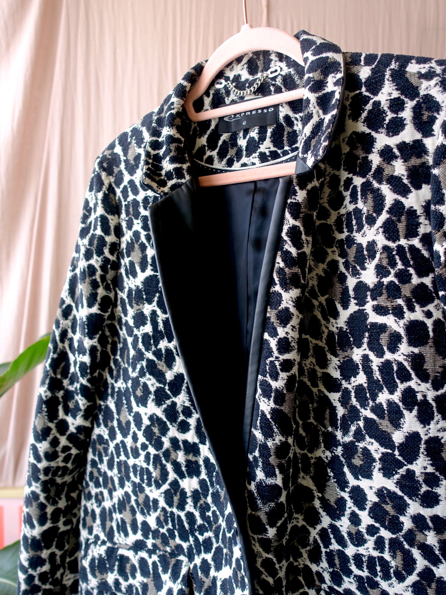 Expresso jacquard leopard coat helena