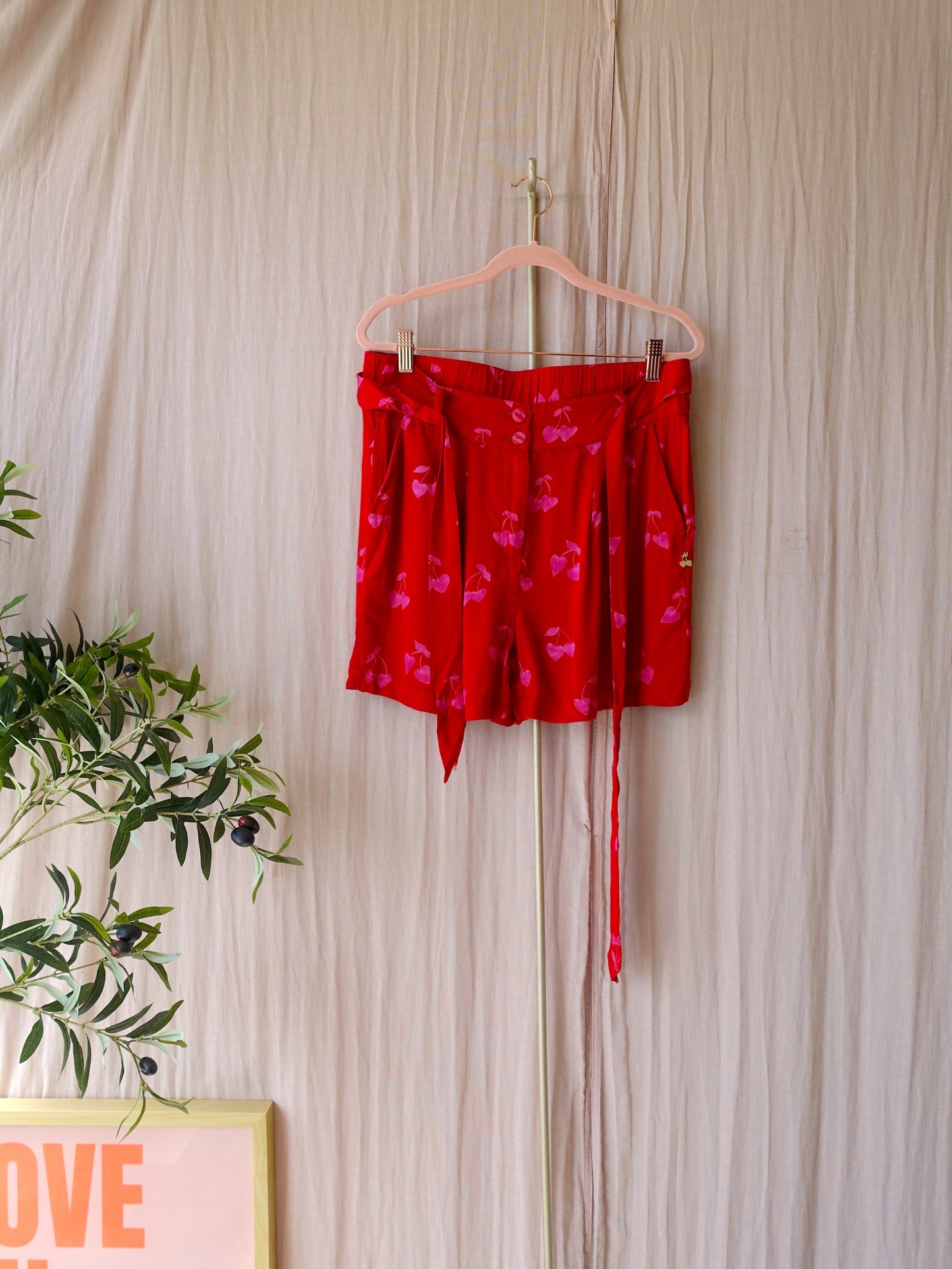 Fabienne Chapot Susan cherry love shorts scarlet