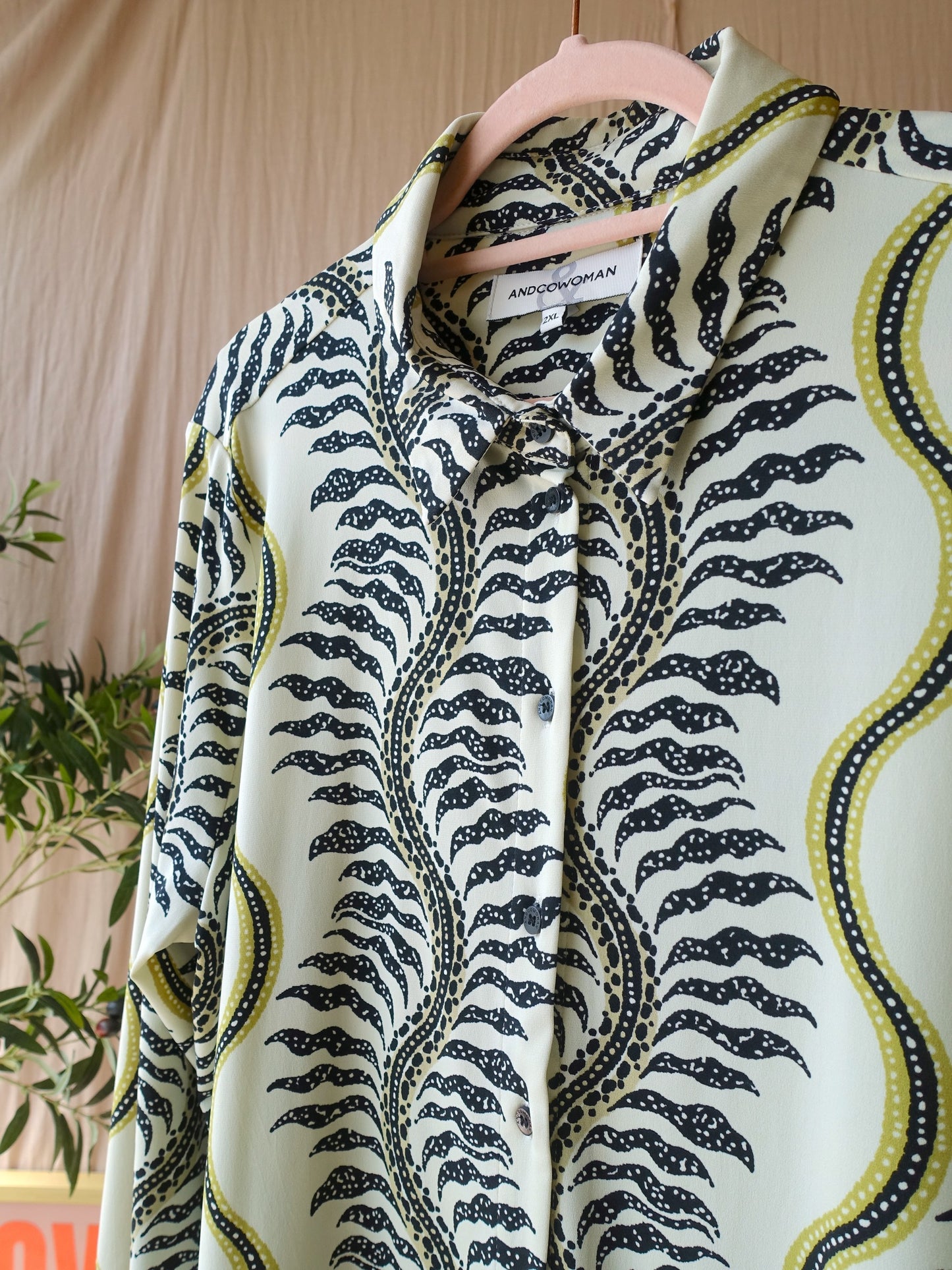 Andco woman travel quality lotte vine blouse ecru