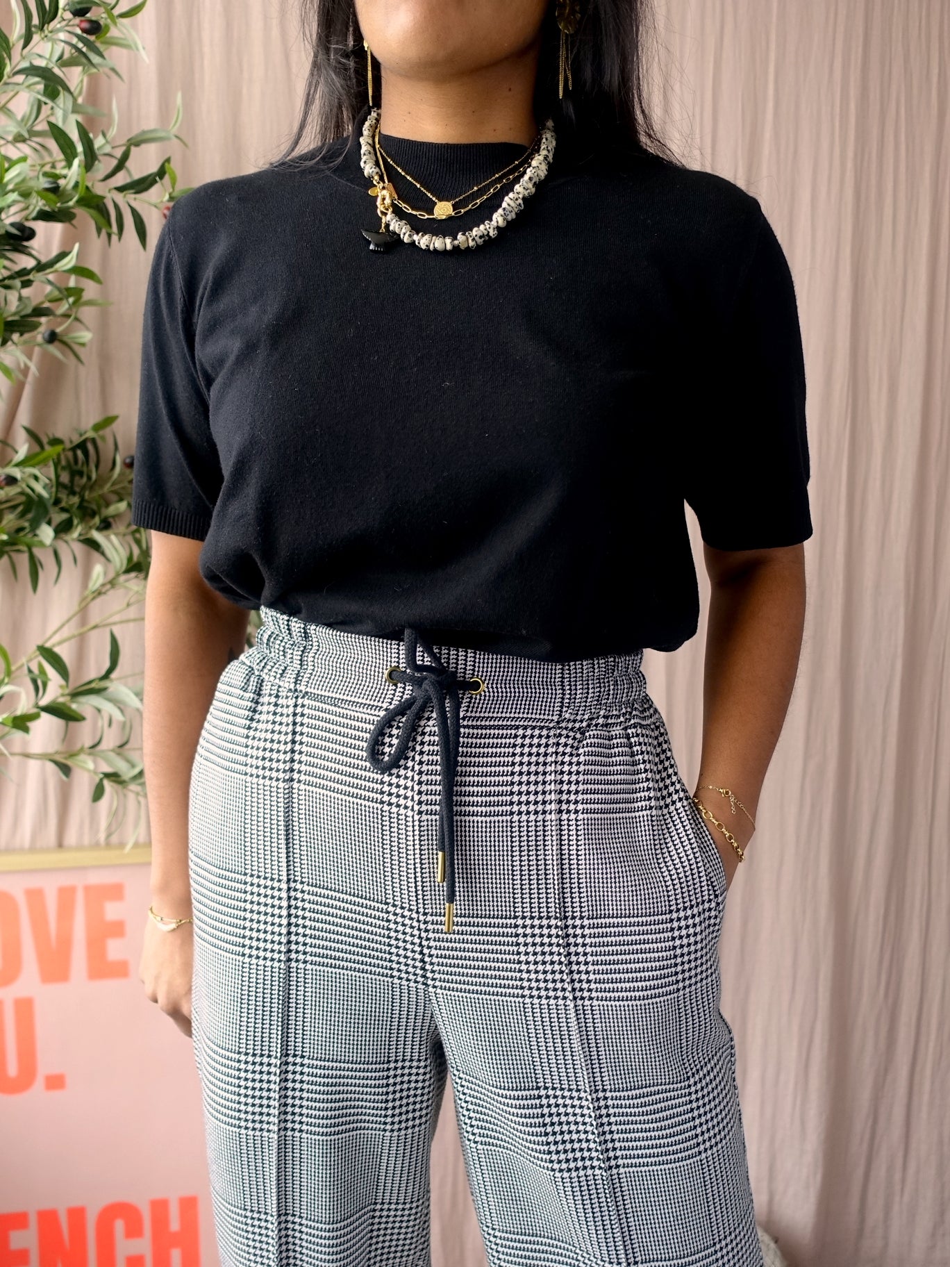 Gina the fine knitted tee zwart