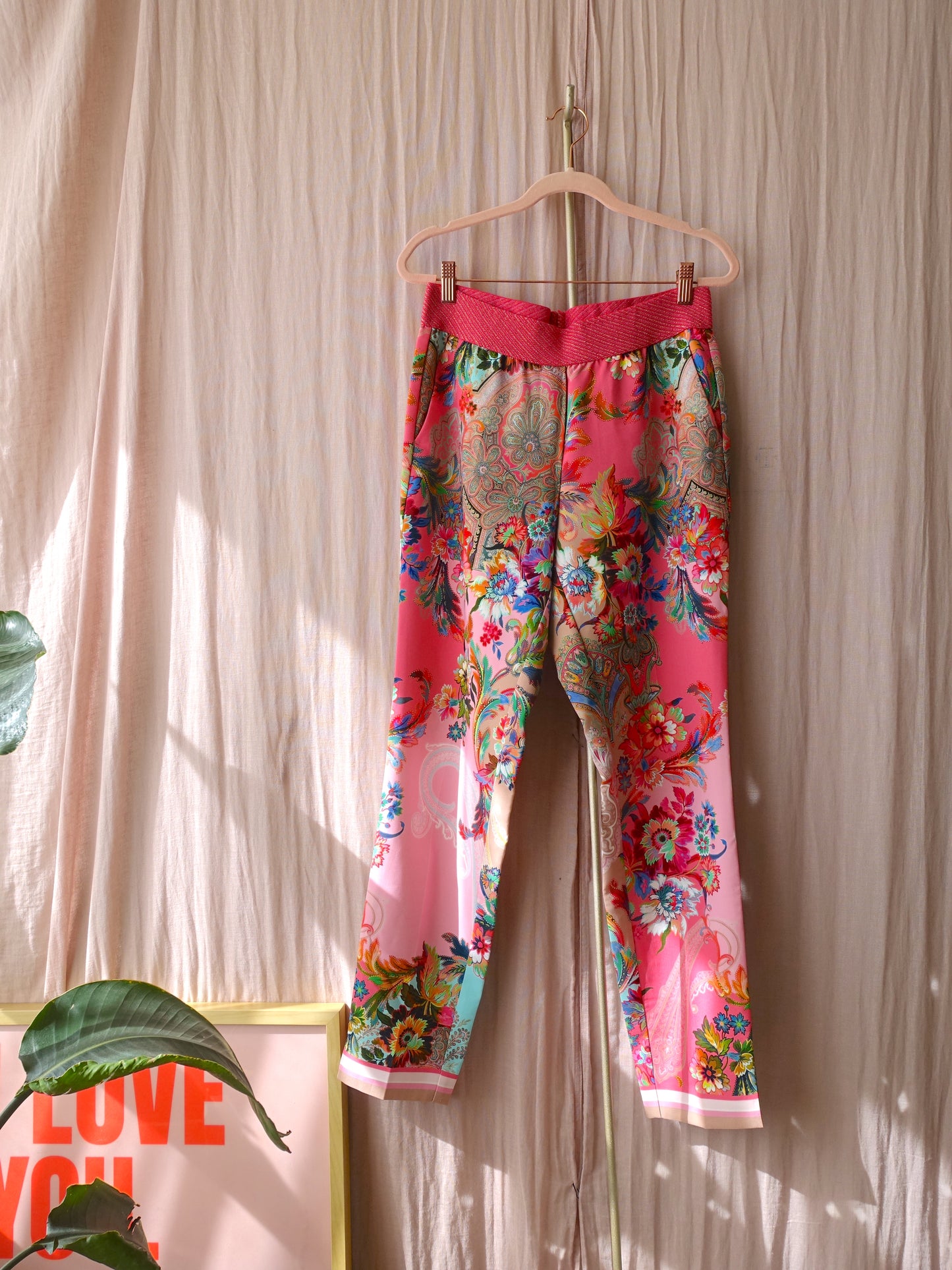 Gustav the perfect summer floral pants