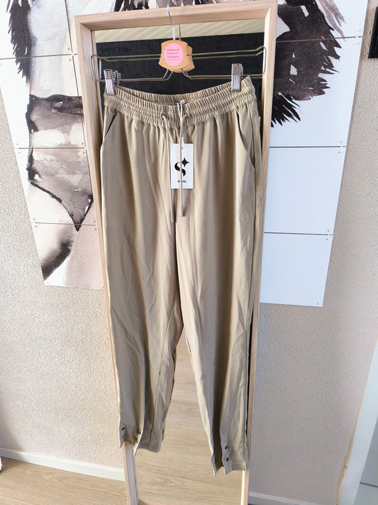 Shoeby city tapered powersuit pants taupe