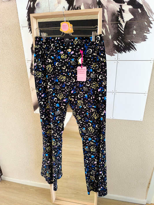 Tramontana travel quality flare pants