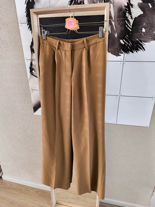 Shoeby fig high waist loose fit pants camel