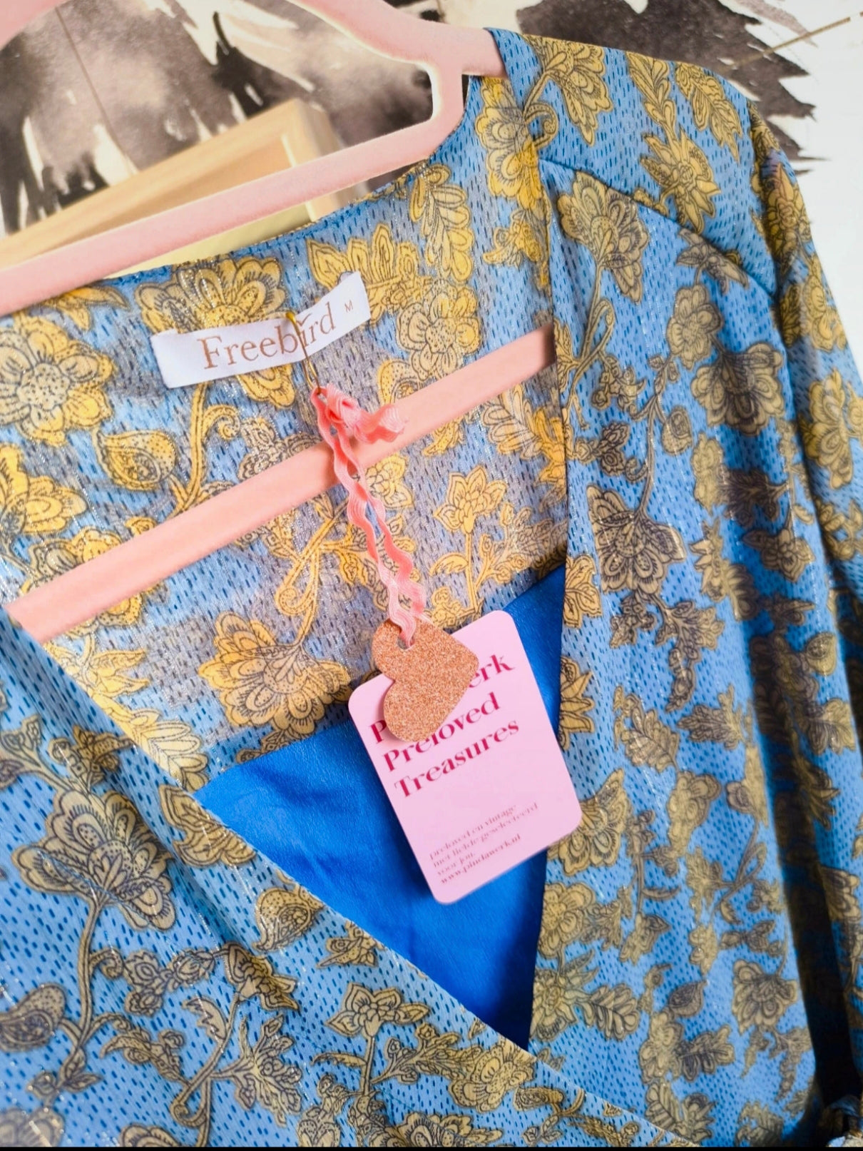 Freebird Zowy lurex ruffle jurk lichtblauw