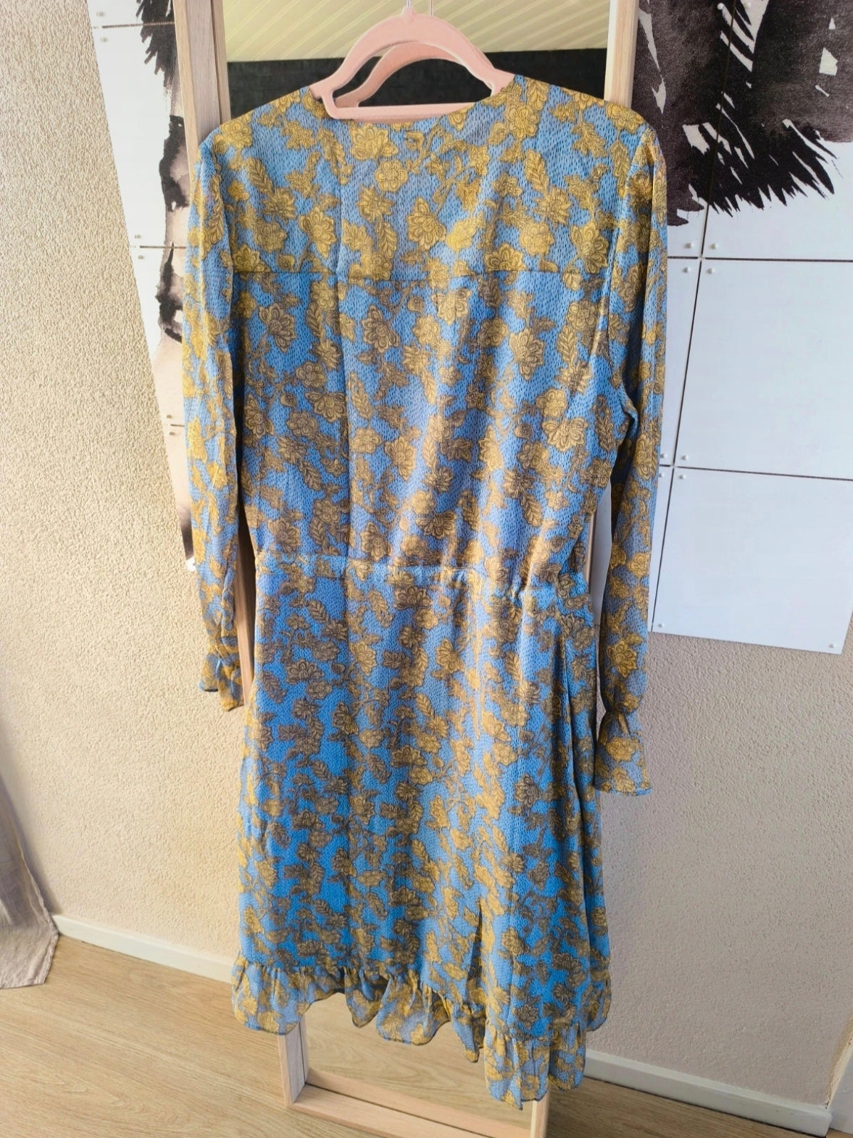 Freebird Zowy lurex ruffle jurk lichtblauw
