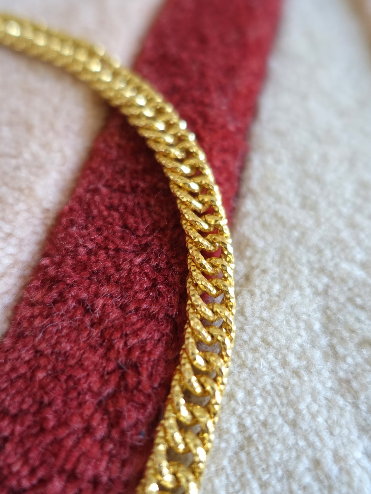 I AM JAI grote gourmet ketting + edelsteen bedel goud