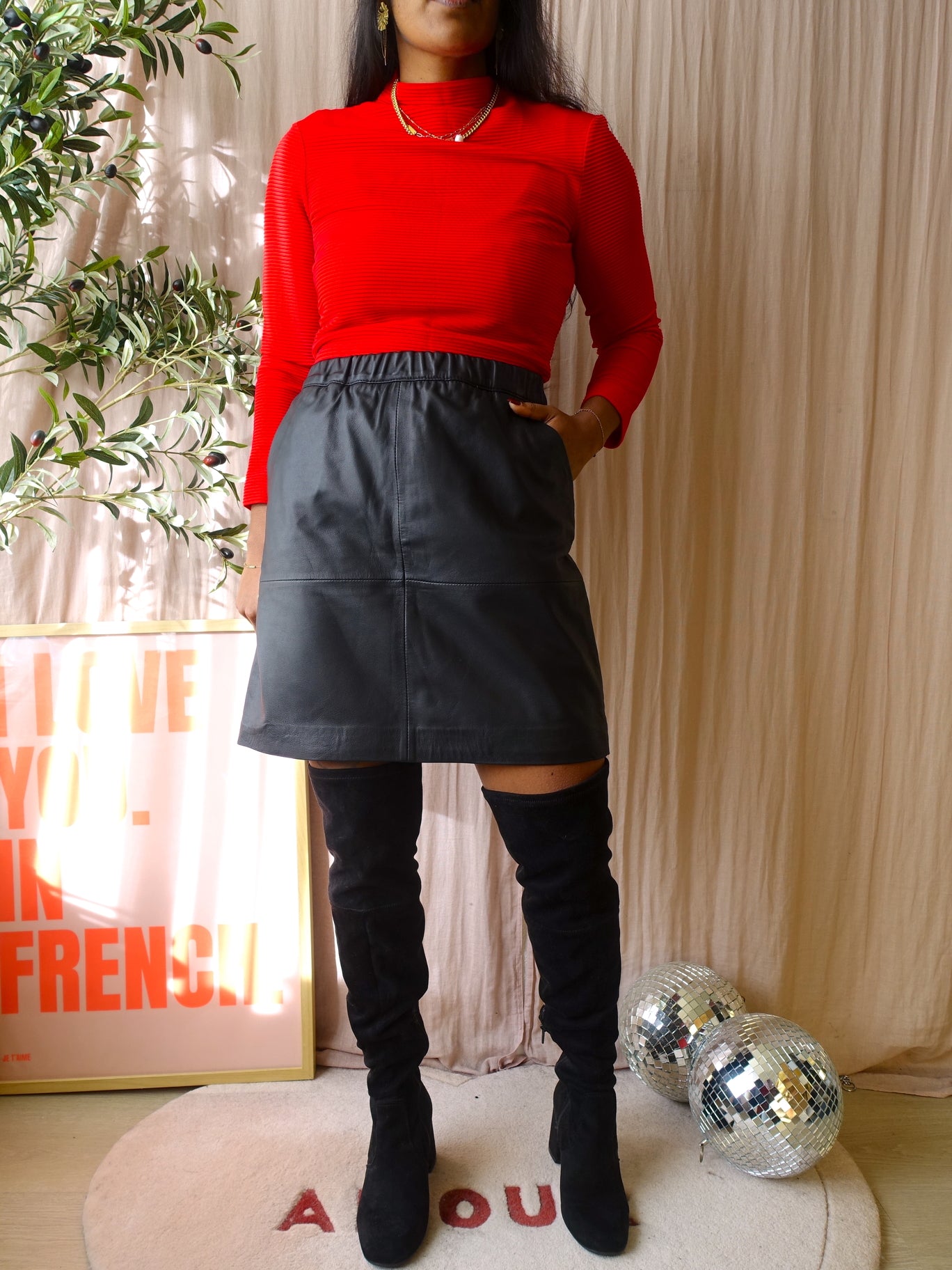 Vanilia mock neck rib top scarlet