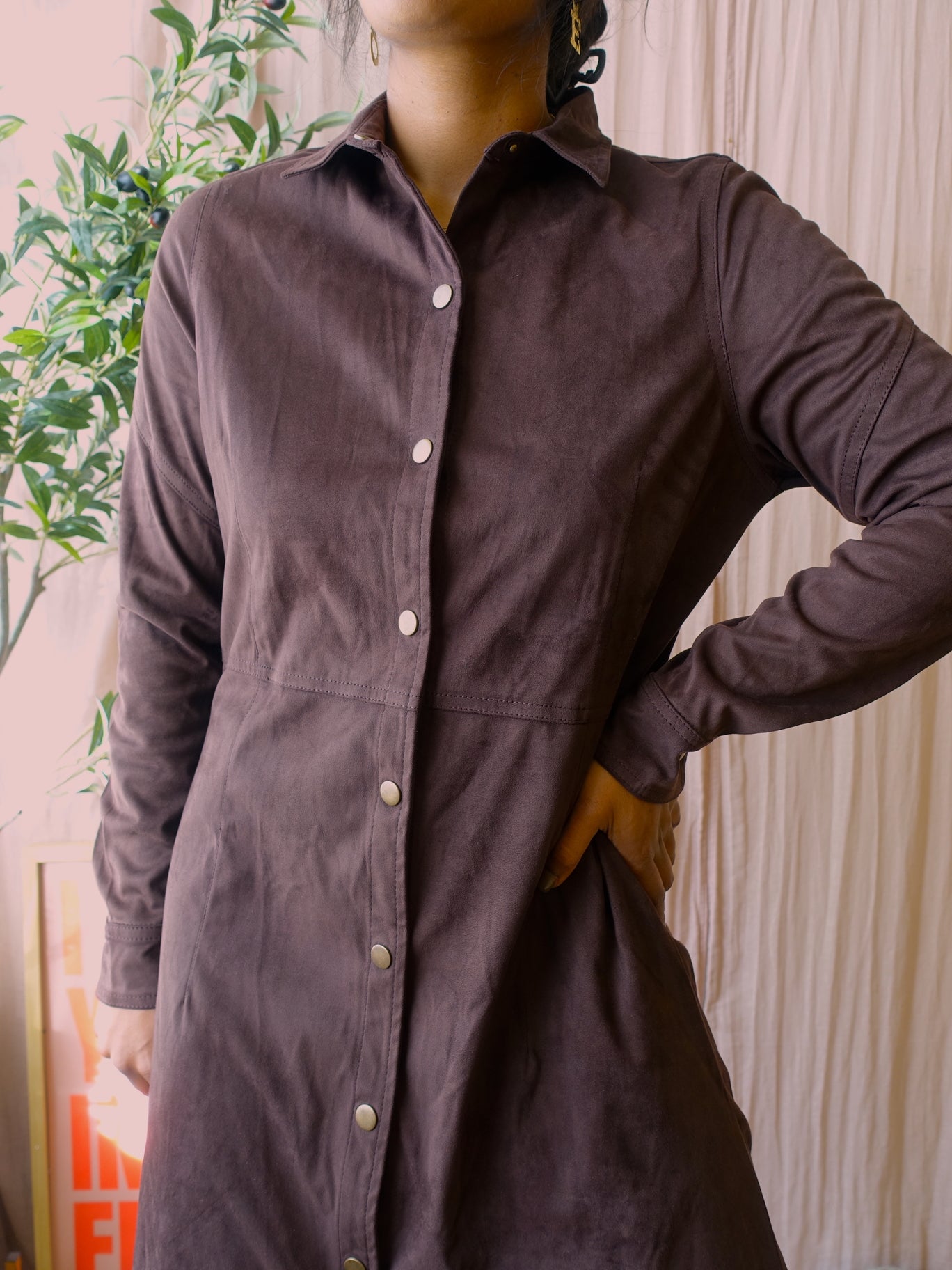 Josephine & Co faux suede maxi jurk dark chocolate brown