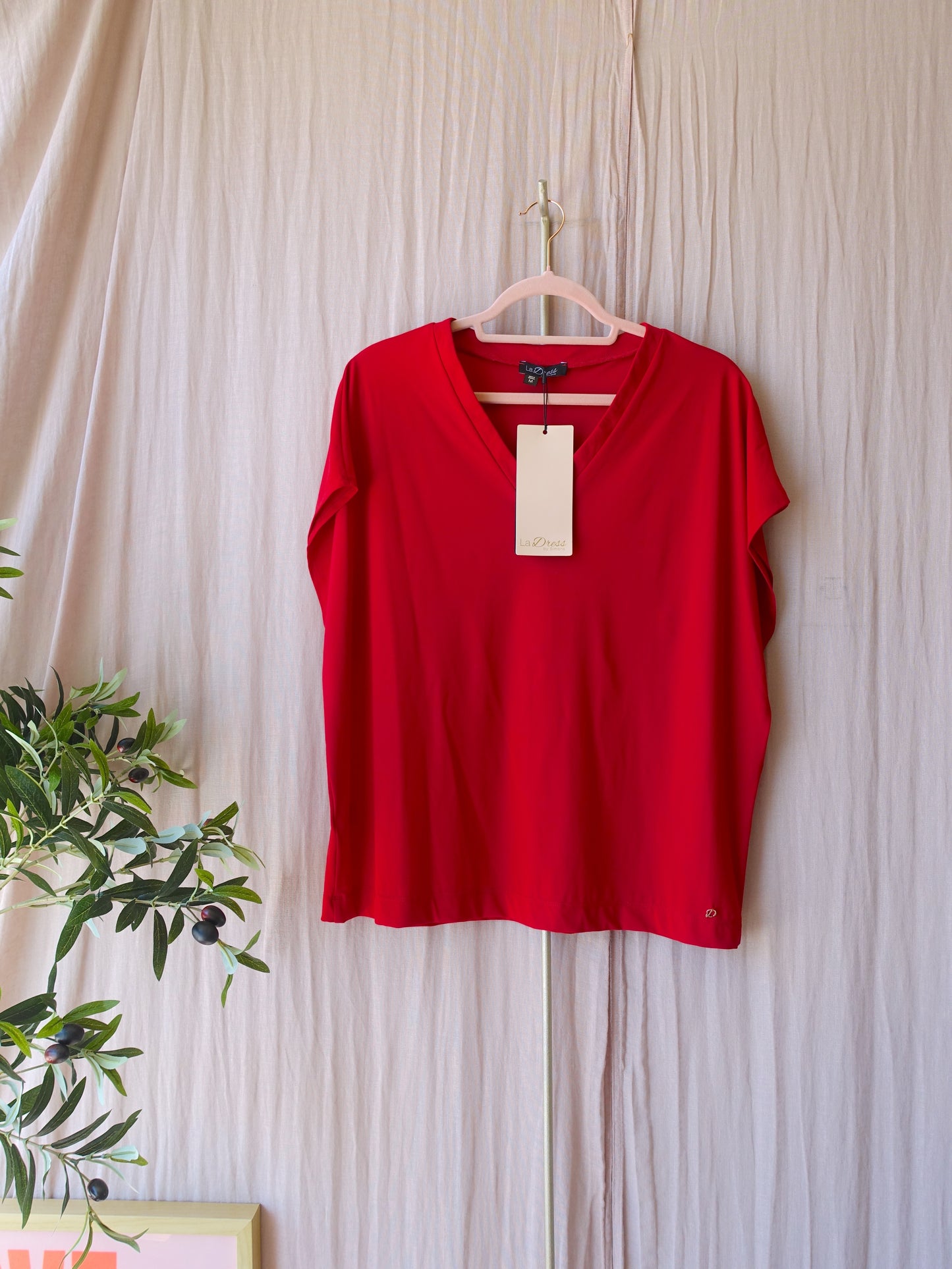 LaDress liz lightweight travel quality top haute red