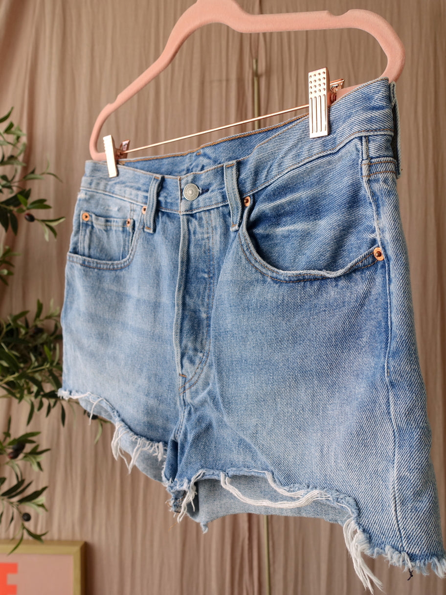 Levi's 501 original short mediumstone denim
