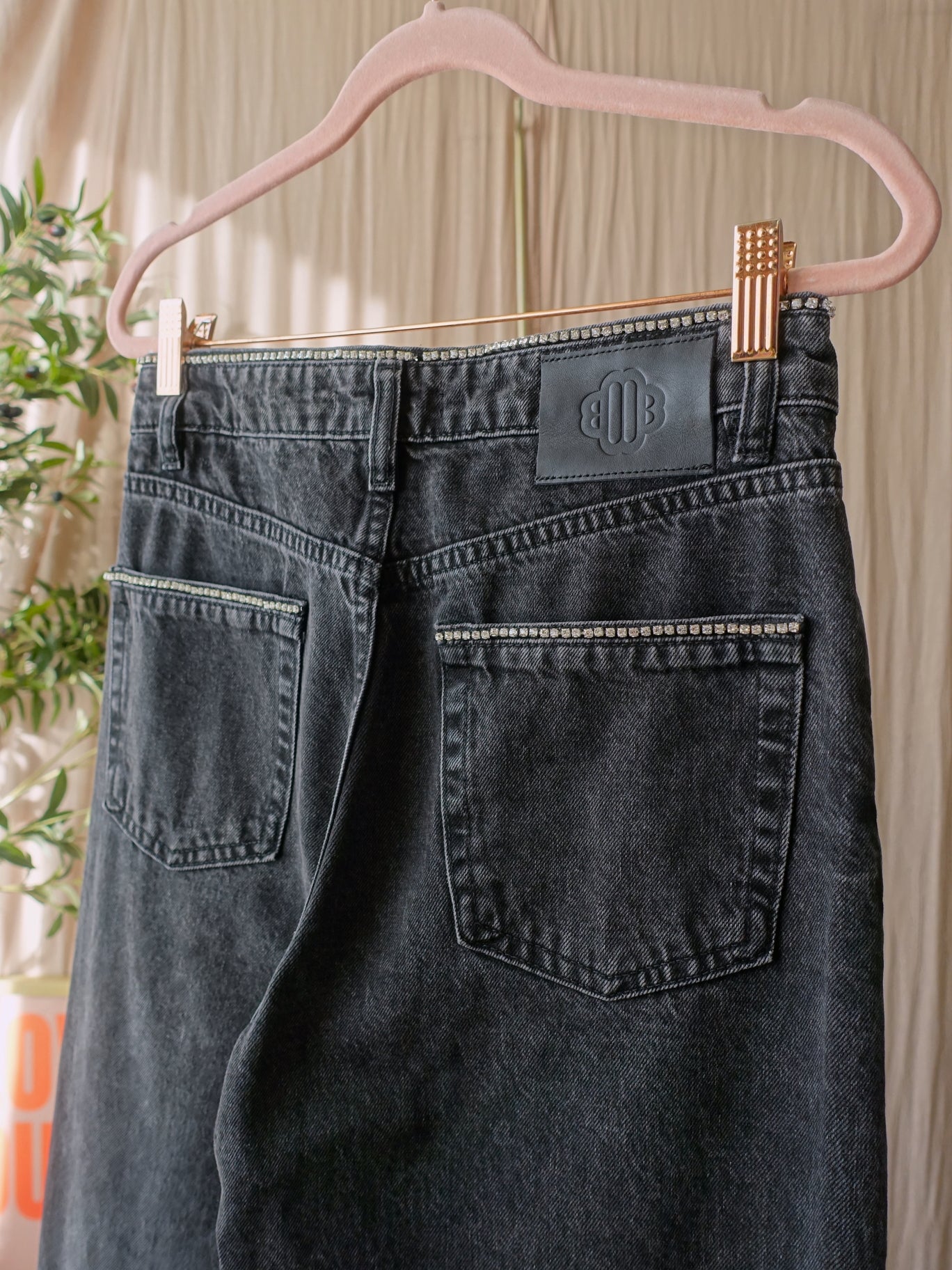 Maje Paris embellished strass straight leg jeans noir