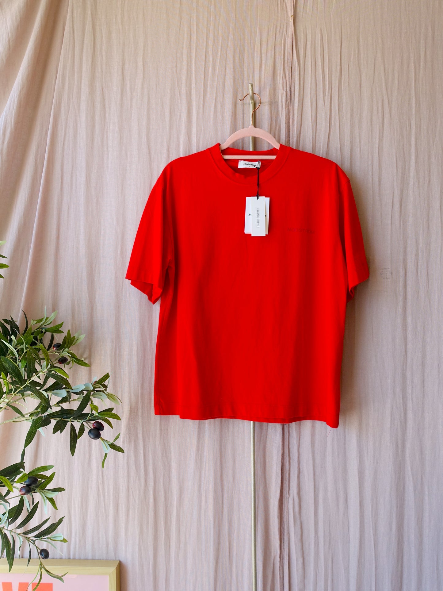 Modström organic cotton takoda tee flame scarlet