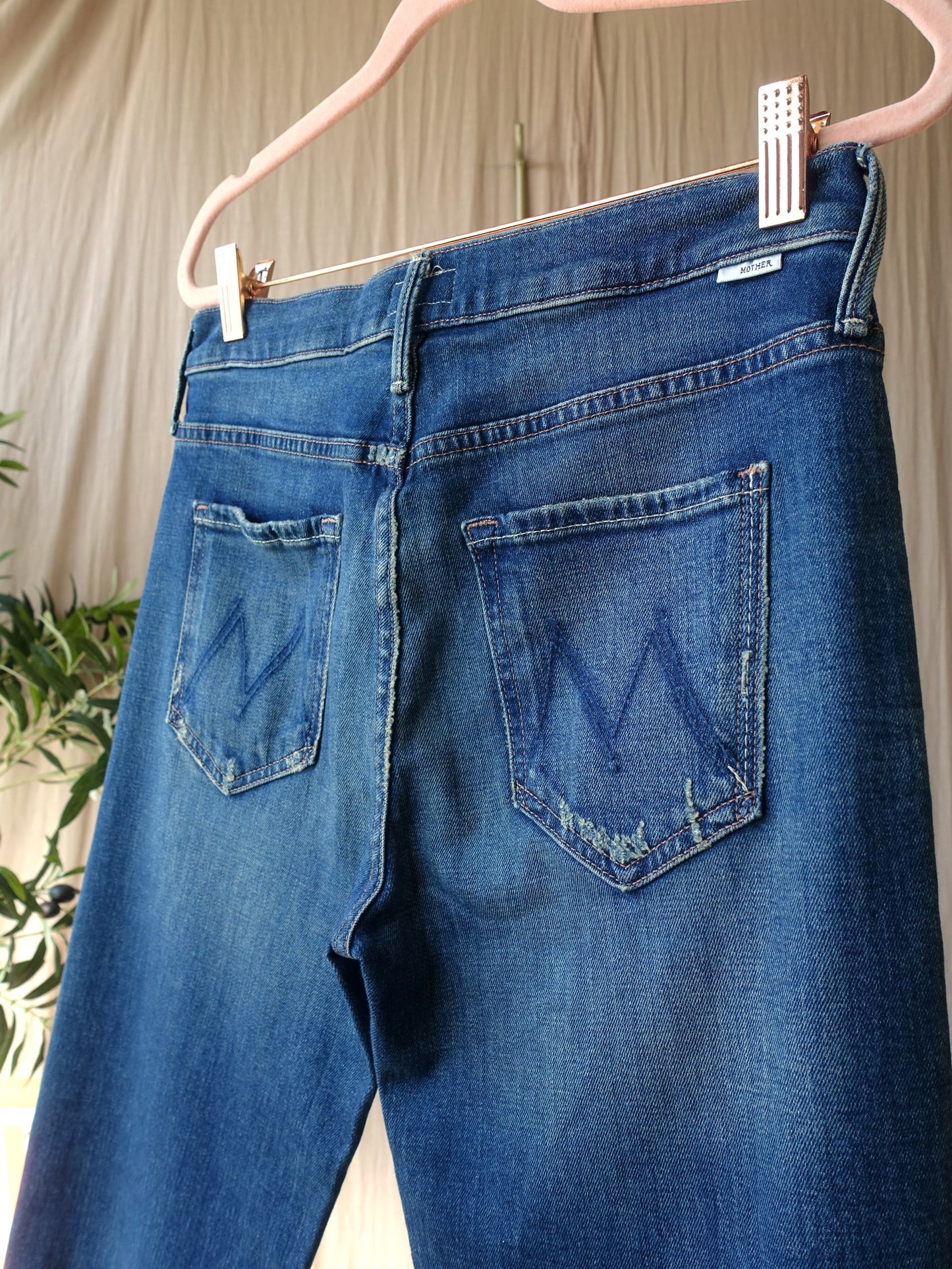 Mother The Saint Ankle premium designer jeans