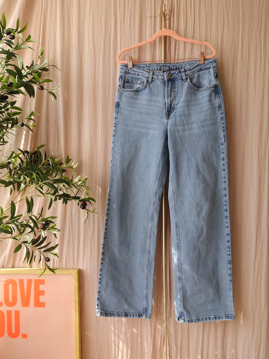 My Essential Wardrobe the Louis high & wide jeans