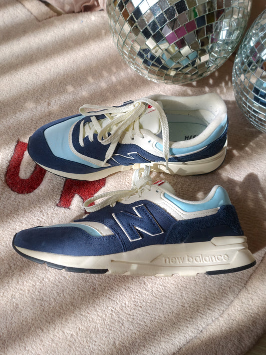 New Balance 997H light blue / navy / white