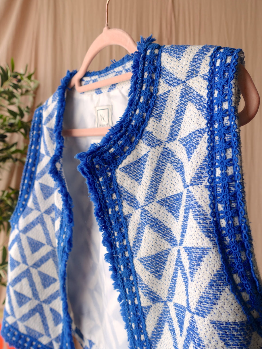 Nukus meila embroidered gilet kobalt / wit