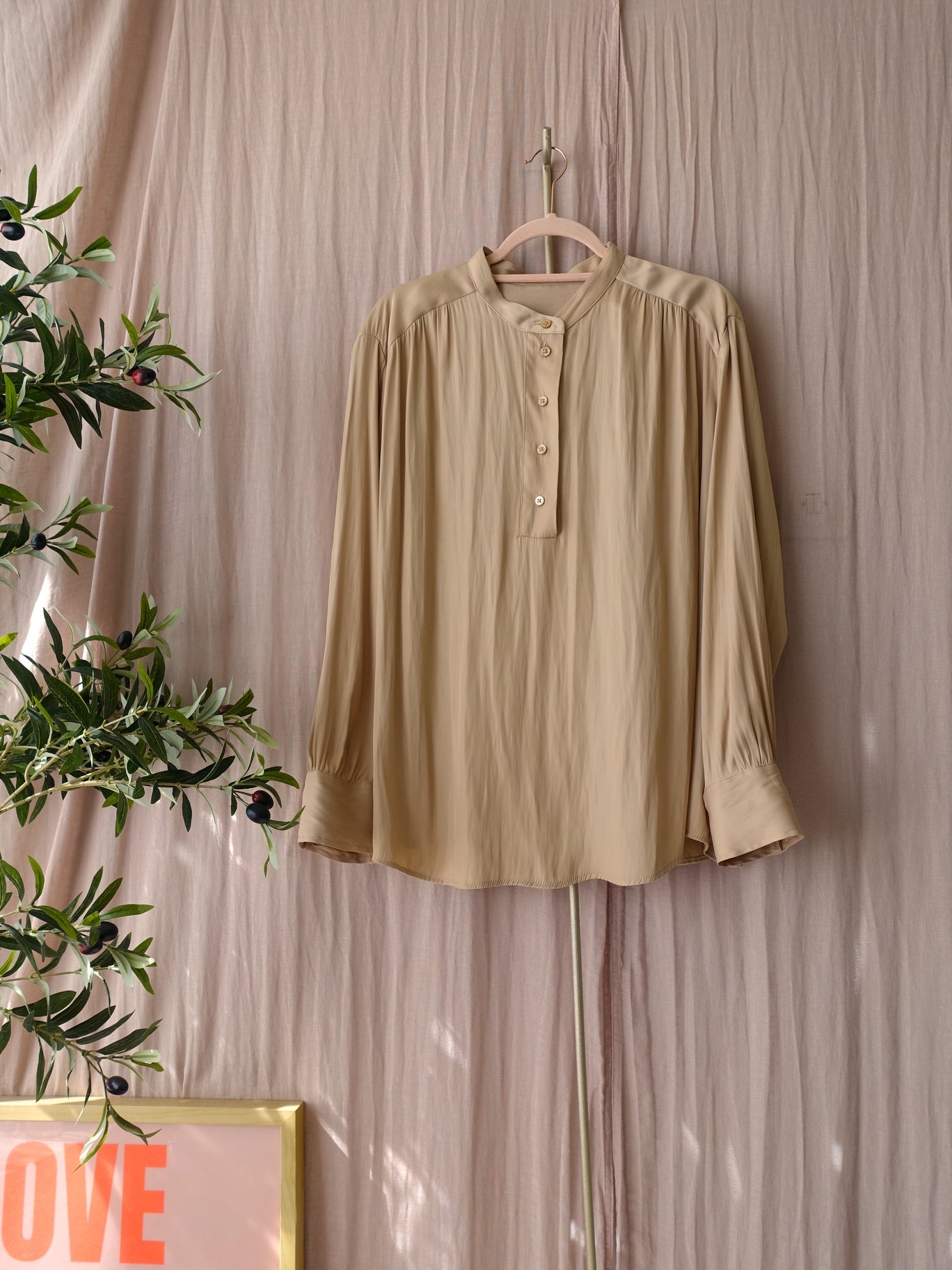 OPUS fogeta satin blouse latte camel