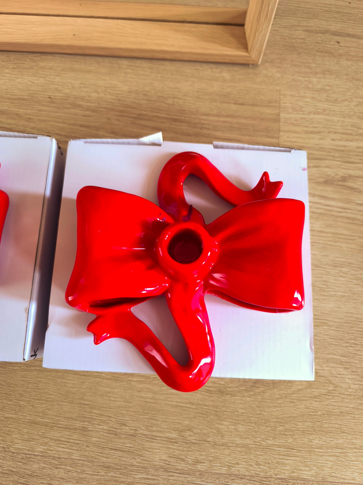 &Klevering ribbon candle holder red