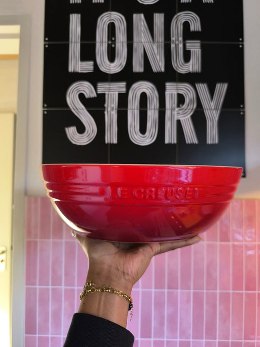 Le Creuset large oval serving bowl cerise