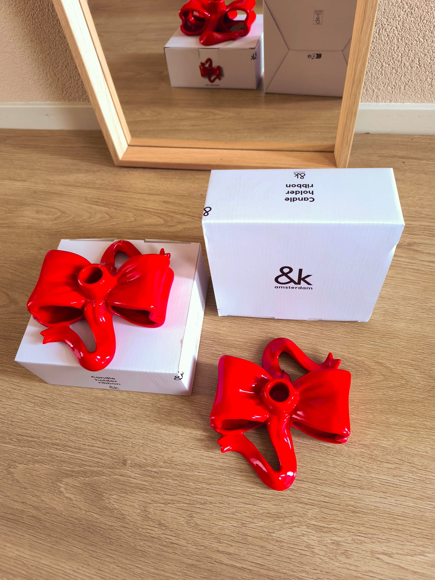 &Klevering ribbon candle holder red