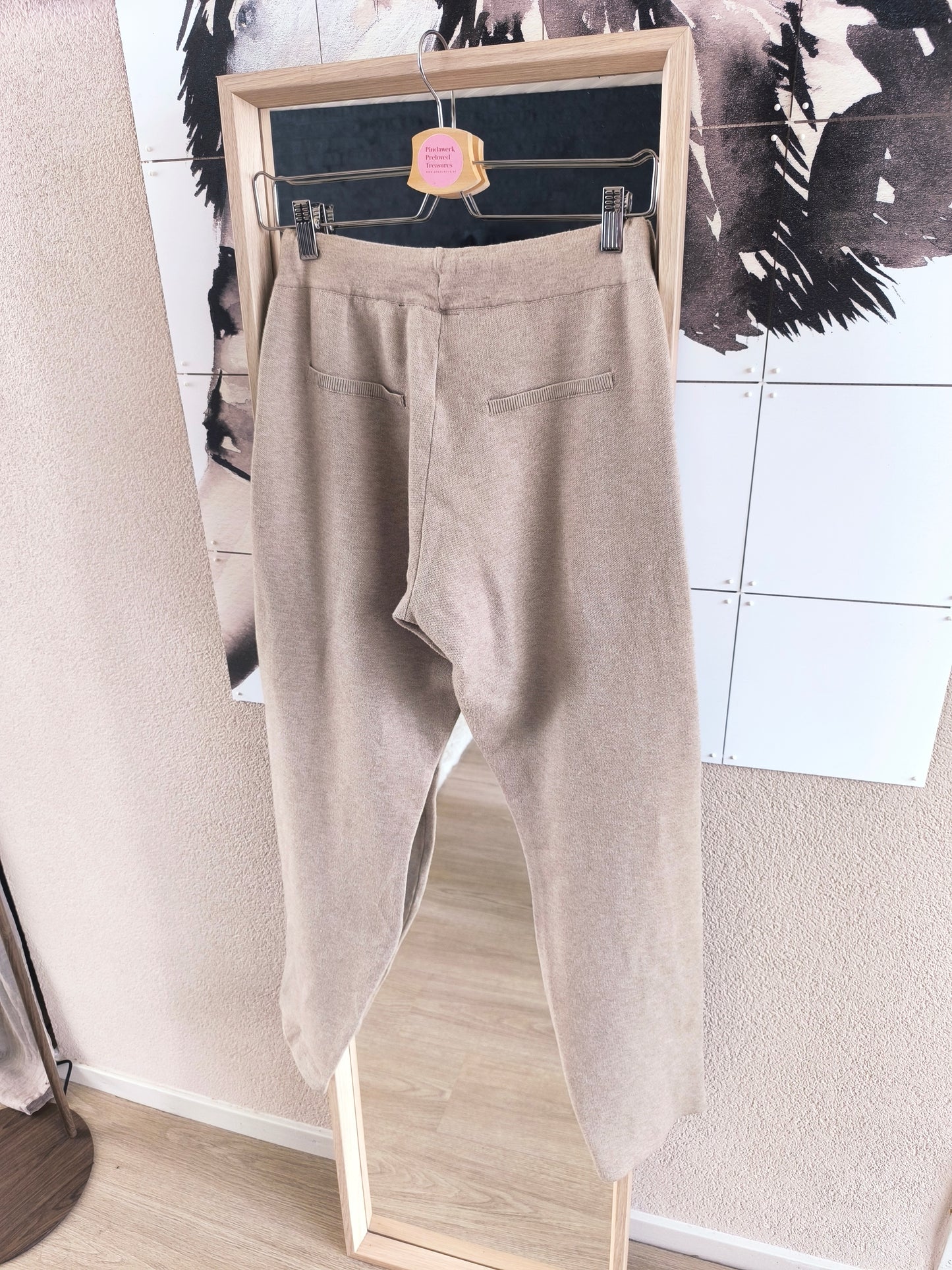 GRATIS BIJ BESTEDING V.A. €100 Poools knitted pants taupe beige