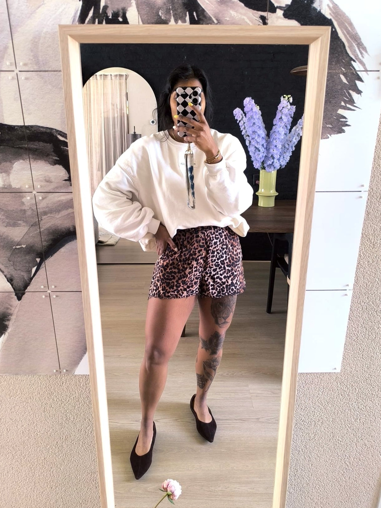 Love Stories sunday leopard shorts