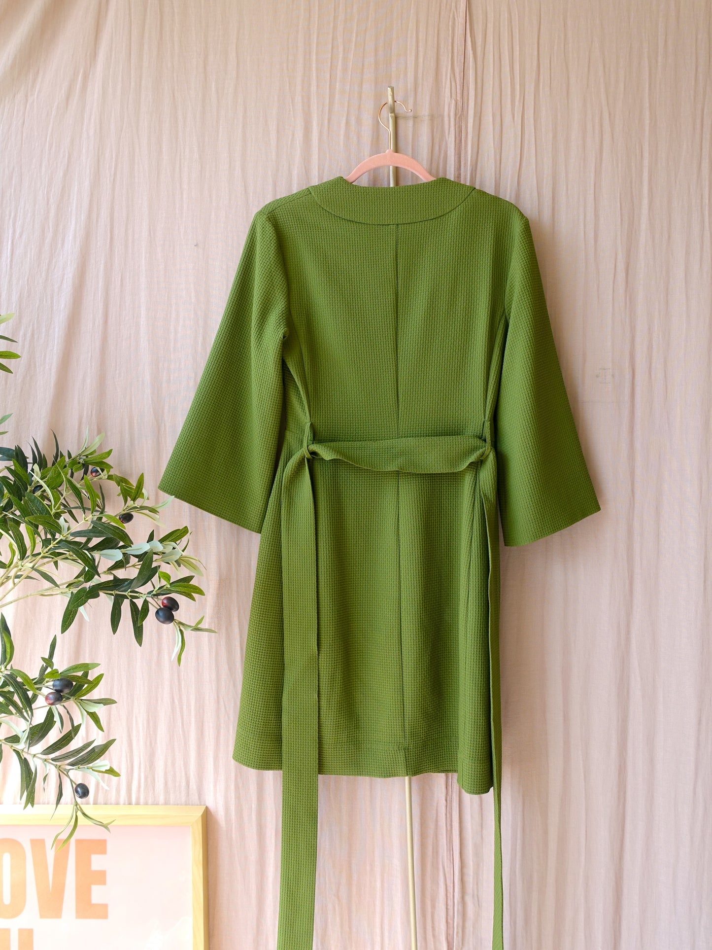 Vanilia structured waffle jurk kale green