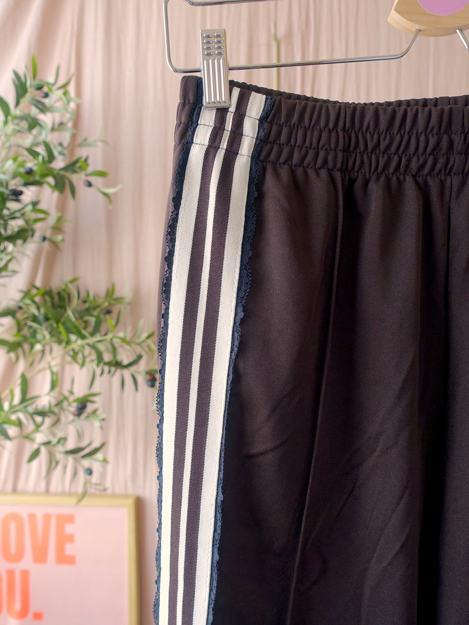 Shoeby high waist wide leg tape pants dark chocolate