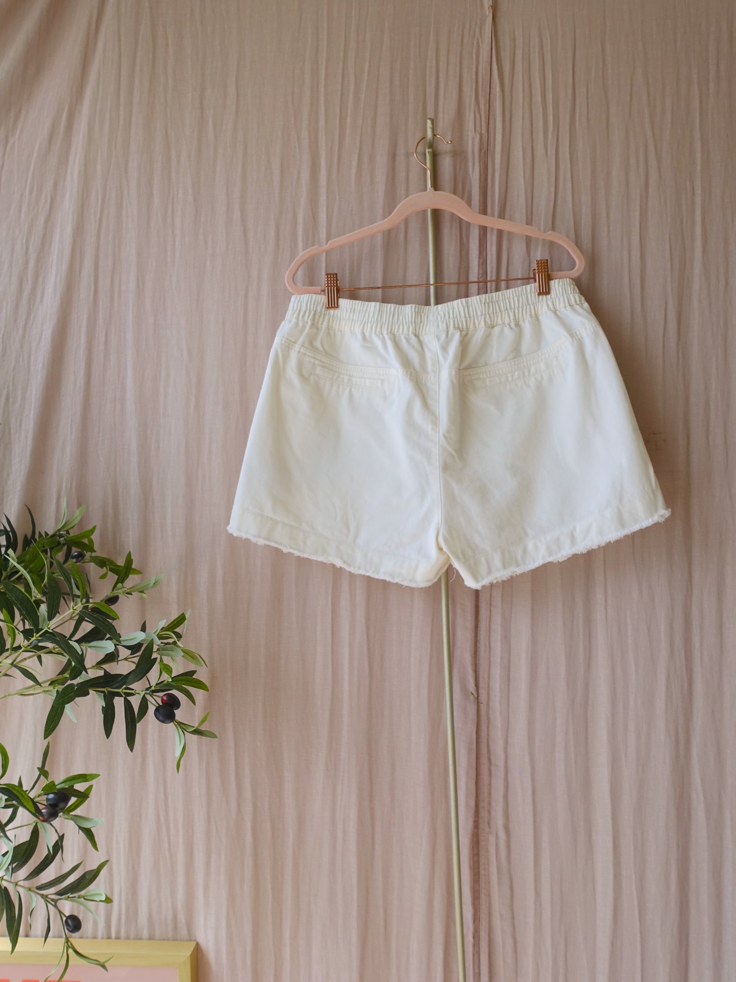 Polo Ralph Lauren cotton frill shorts ecru