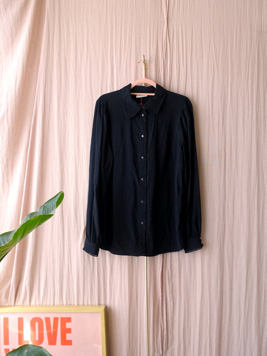 Freequent embroidered detail blouse zwart