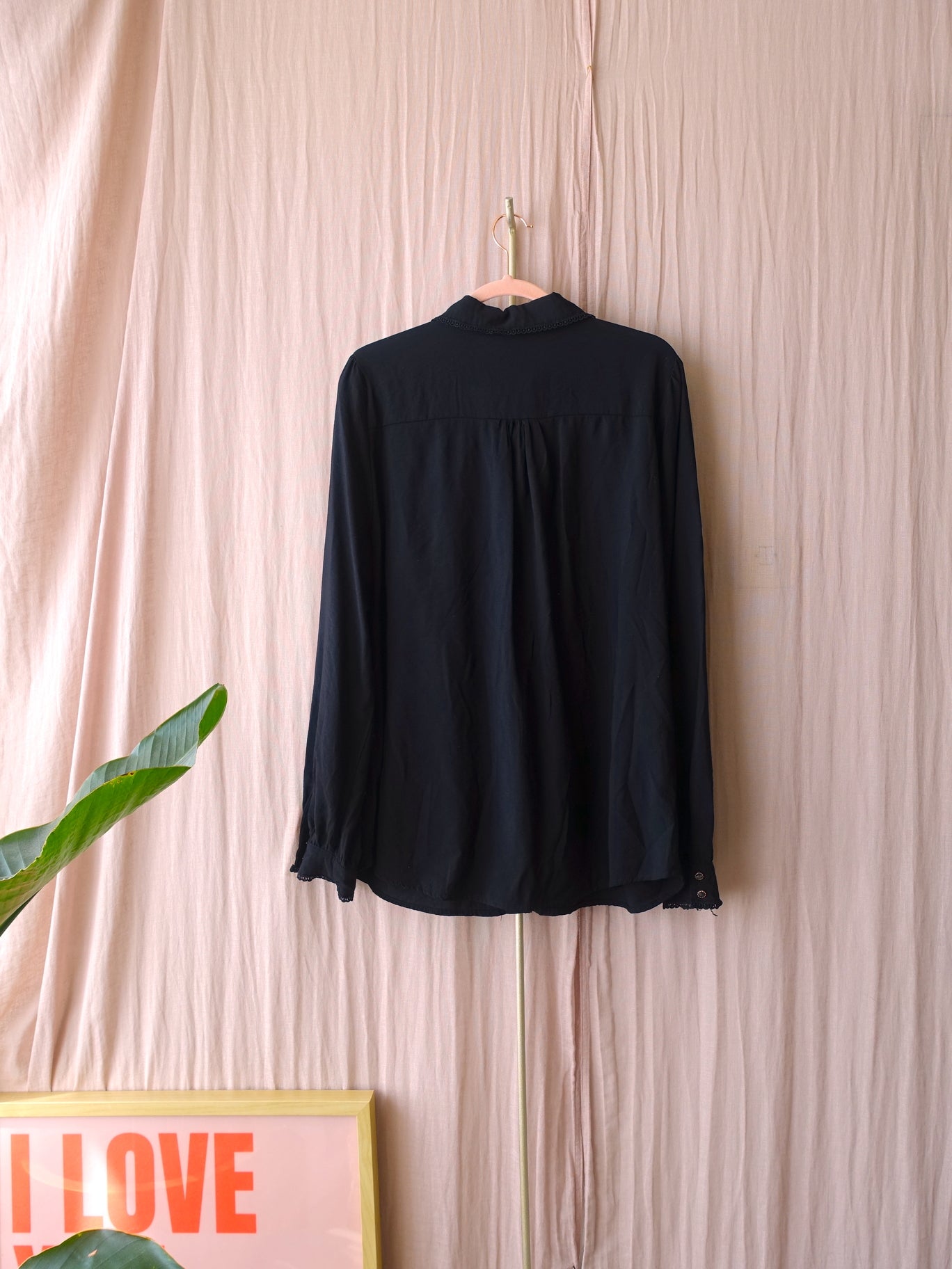 Freequent embroidered detail blouse zwart