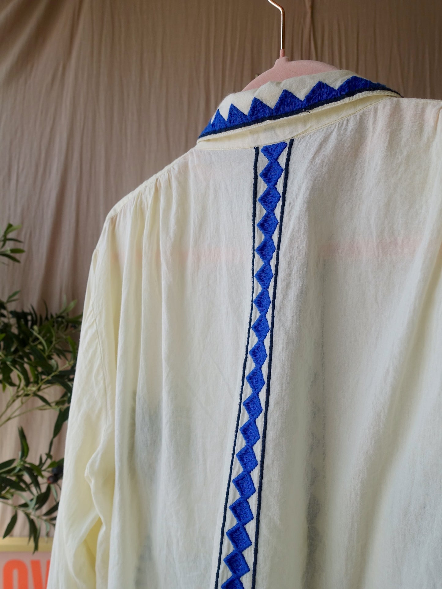 Sacrécoeur embroidered ali jungle blouse ecru