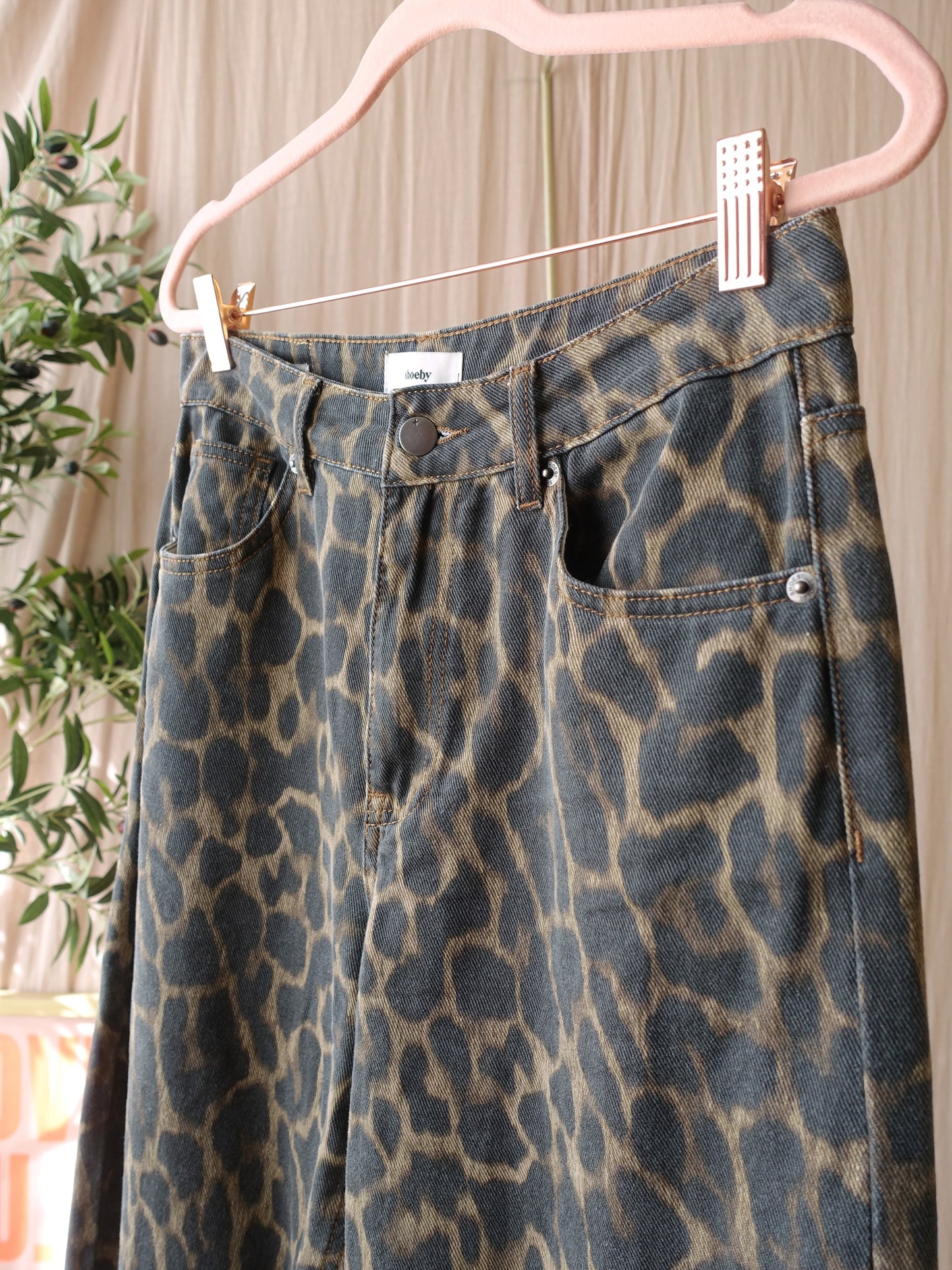 Shoeby barrel fit balloon jeans leopard
