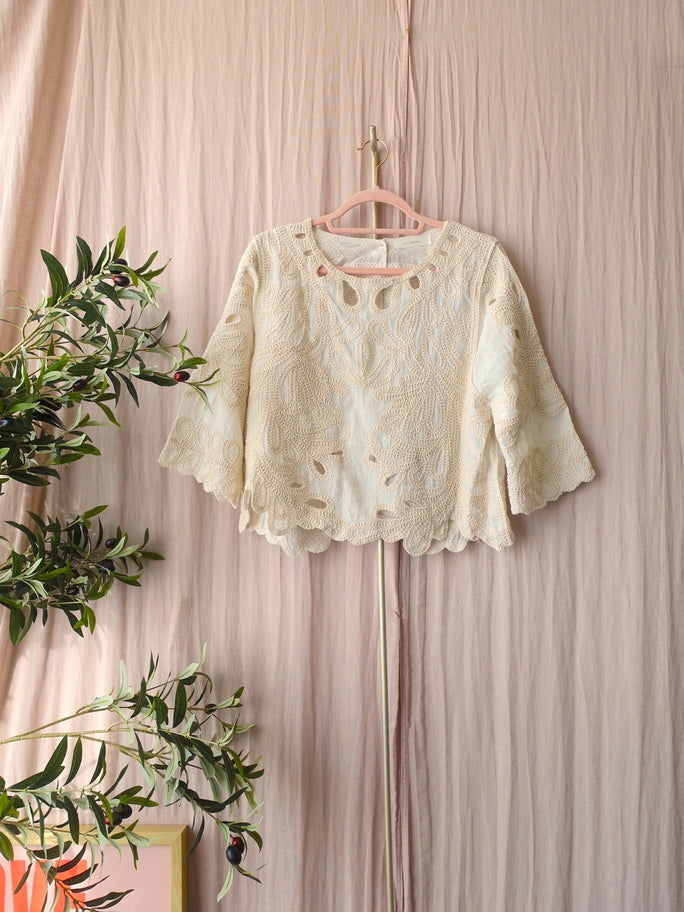 So sweet the bohemian embroidered top ecru