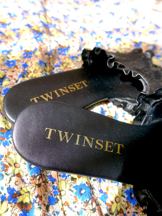 Twinset leather ruffle slippers zwart