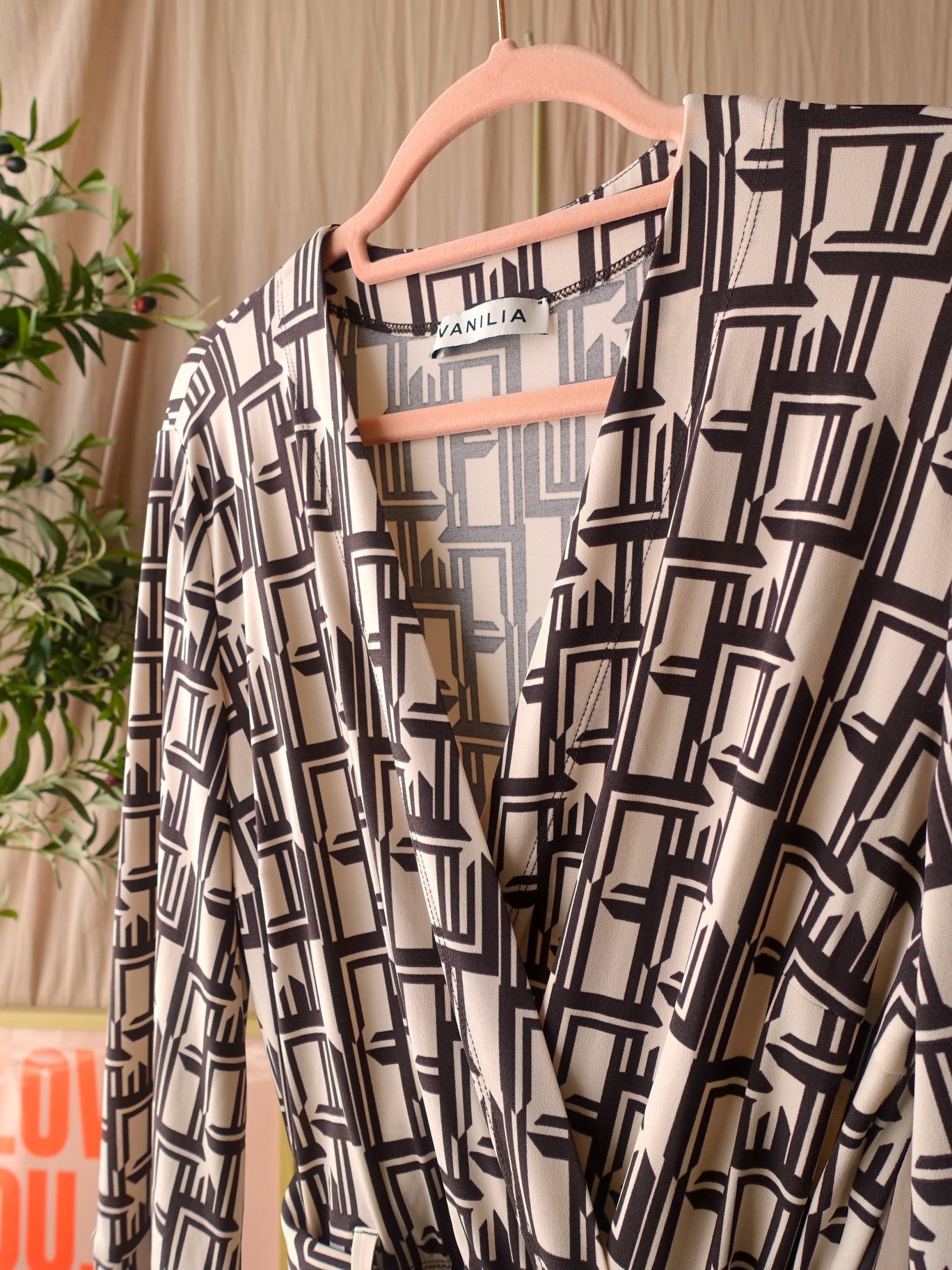 Vanilia tuto graphic playsuit black coffee / sea shell