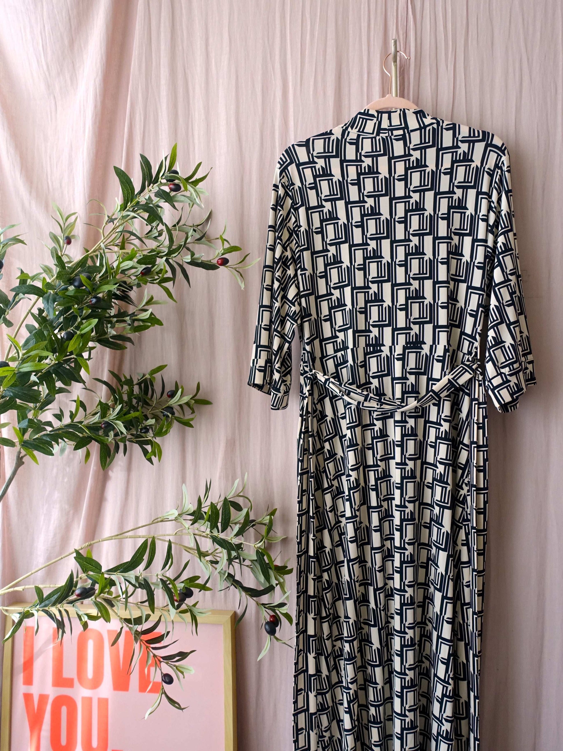 Vanilia graphic tuto travel quality maxi jurk