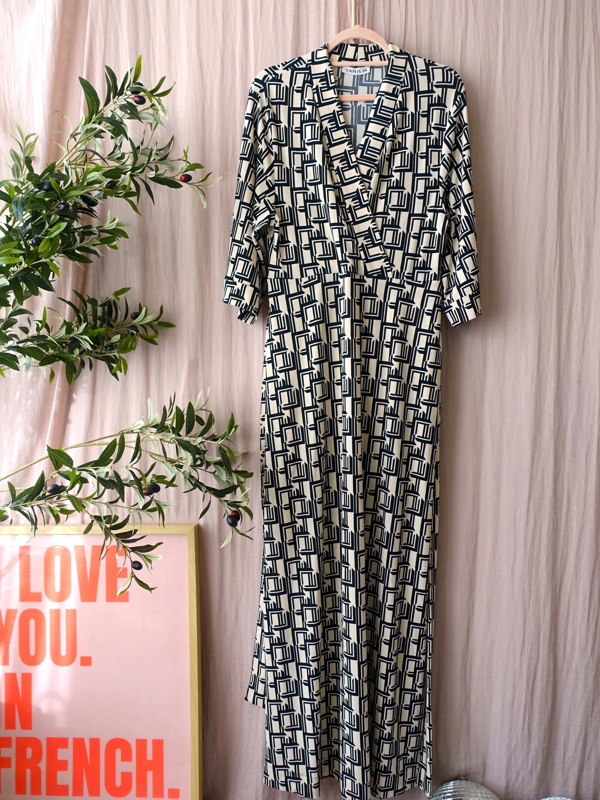 Vanilia graphic tuto travel quality maxi jurk